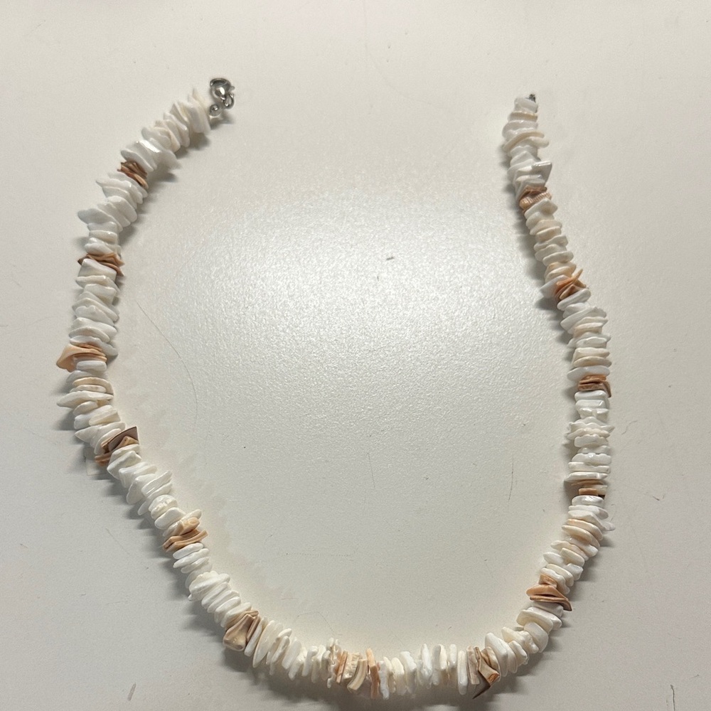 Natural Shell Necklace - Picture 2 of 2
